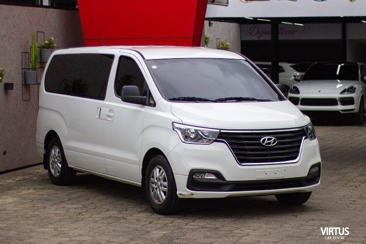 Hyundai H-1 exterior
